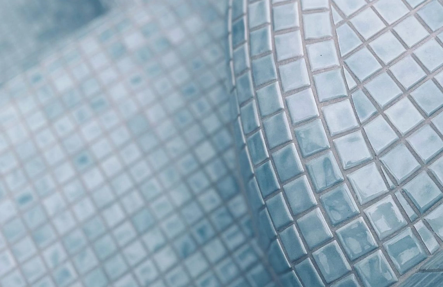 کاشی لبه استخر