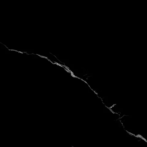 کاشی سرام آرا برند آرژنا طرح نانگا مشکی مات سایز 15*15